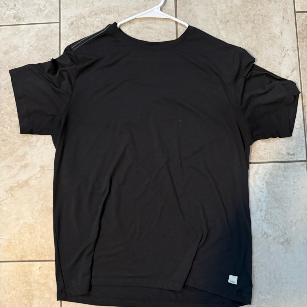 Vuori Men's Short Sleeve Tee